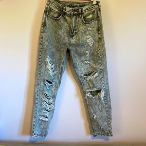 American eagle mom jeans. Size 4